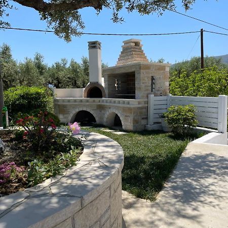 Вілла Filoxenia Stone House Kalpaki  Екстер'єр фото